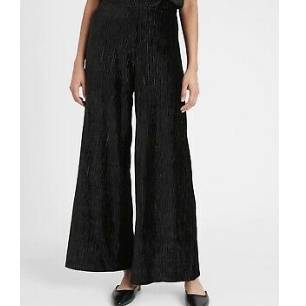 Banana Republic Crinkle Velvet Pant Small, fits like Medium